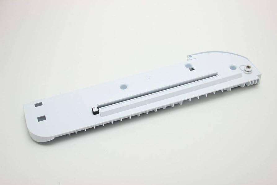 Samsung Rh Rail Cover Assembly DA97-05384C